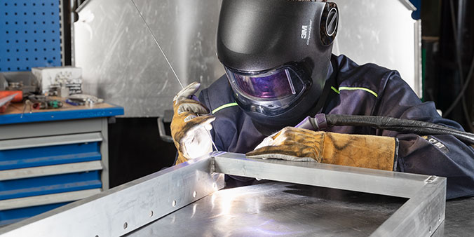 Why a Modern Auto-Darkening Welding Helmet Is Worth the Upgrade Now